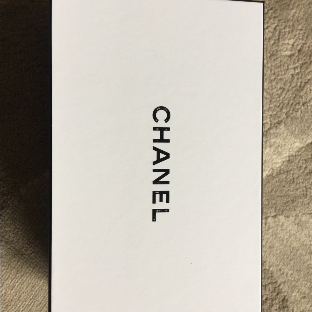Chanel box- small